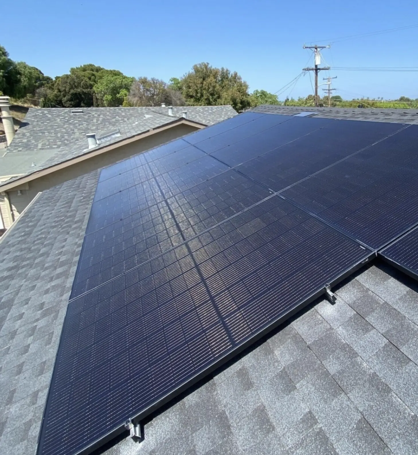 does rain clean solar panels