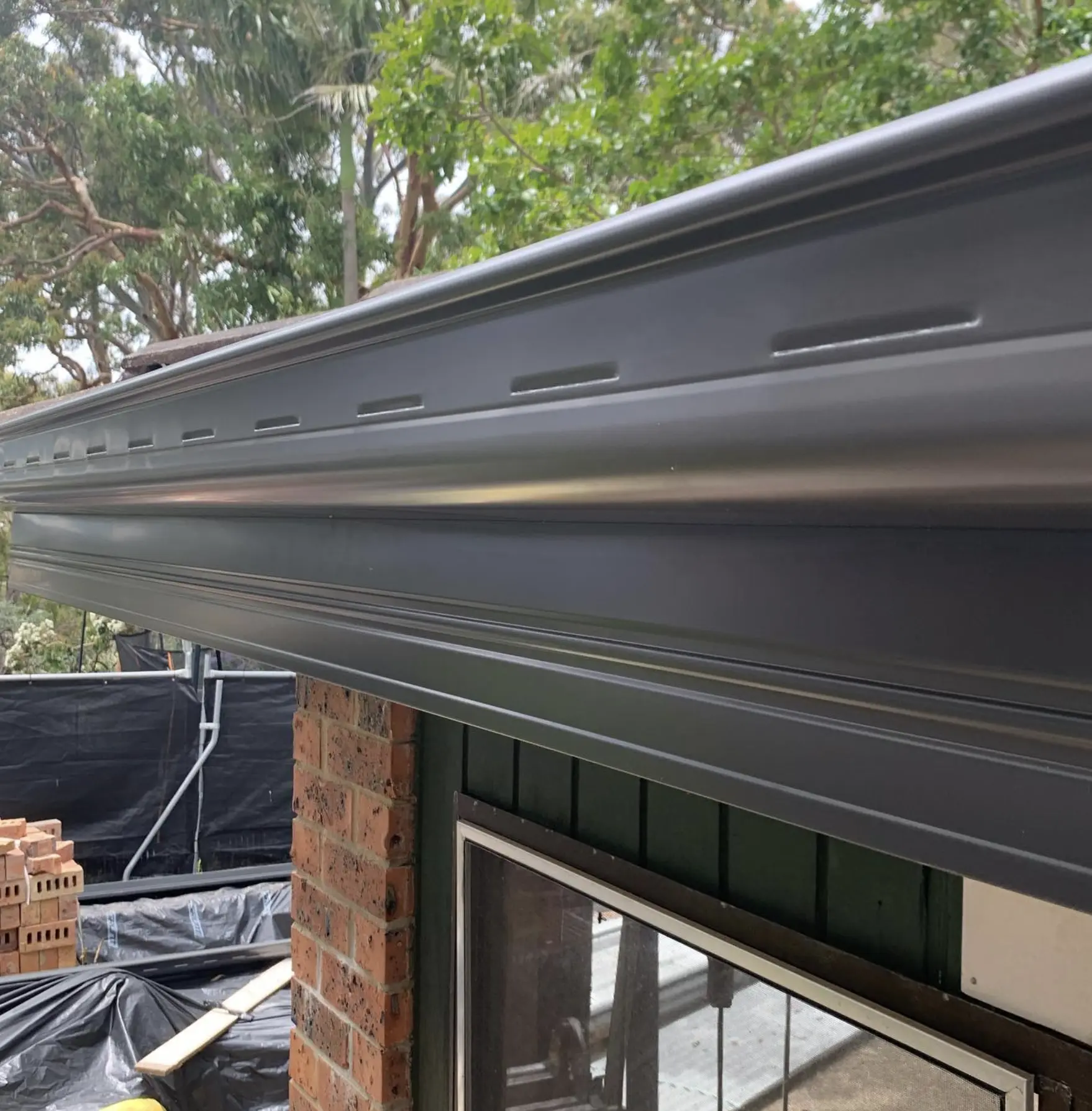 do window cleaners clean fascias