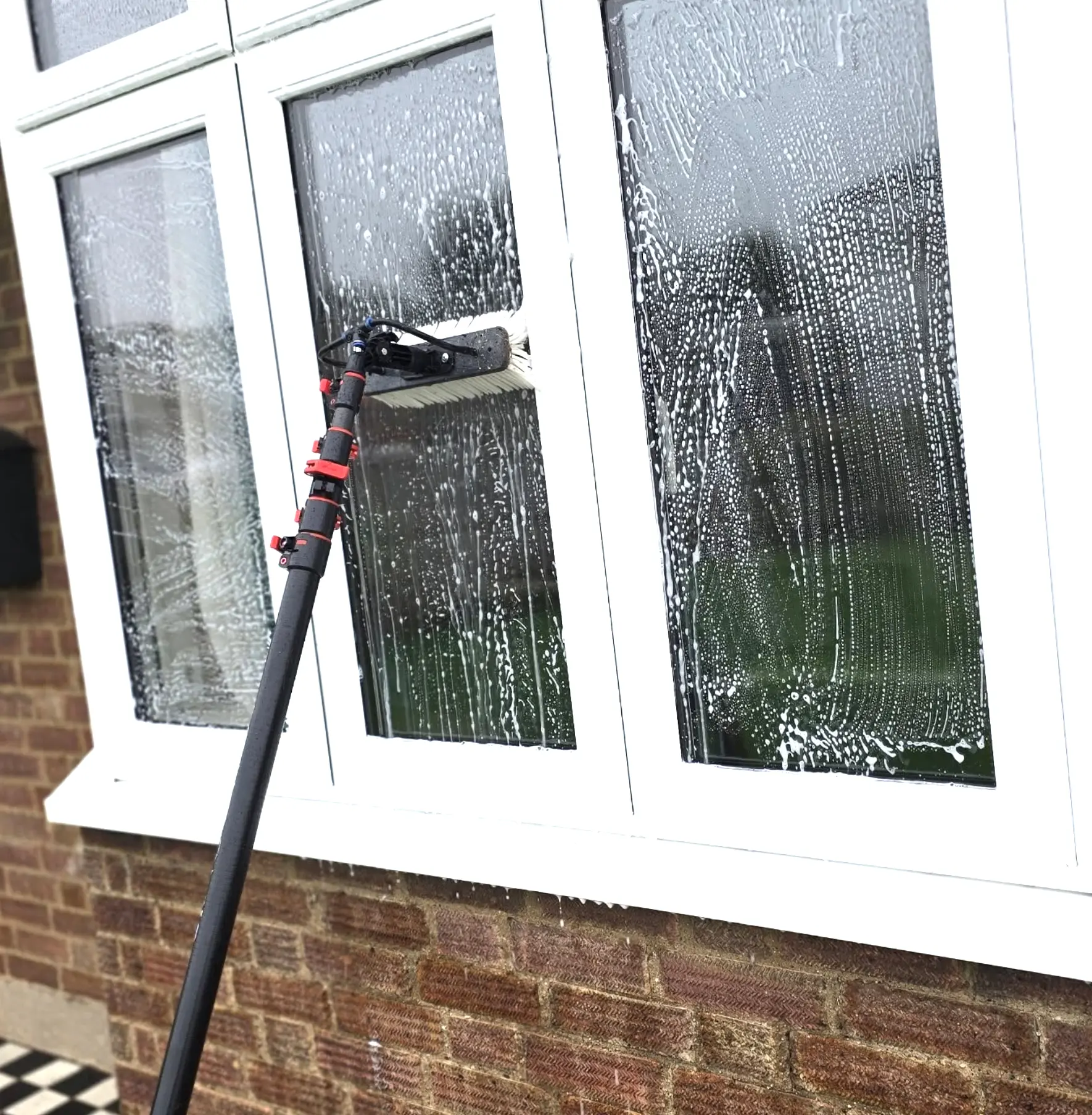 Streak-free window after cleaning