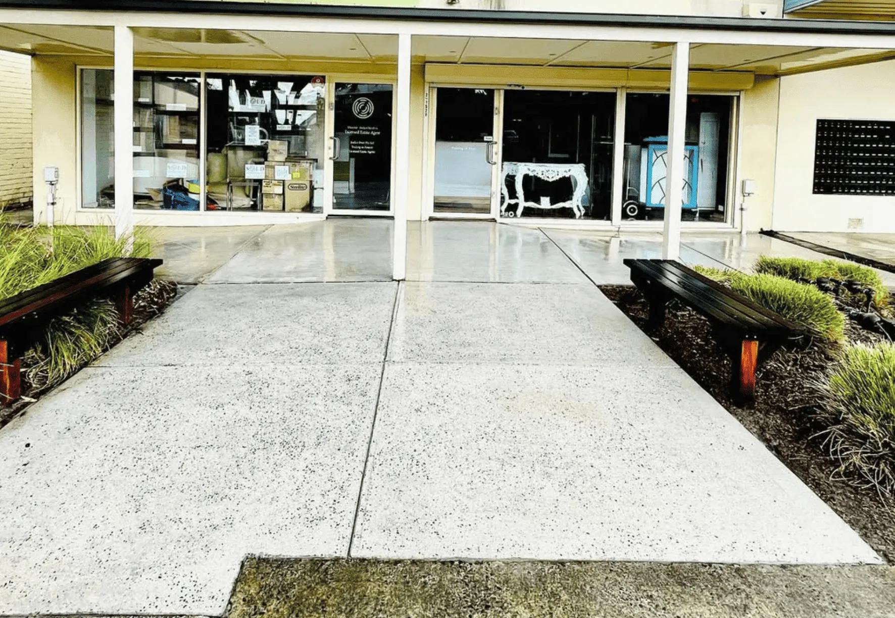 best cleaner for white concrete
