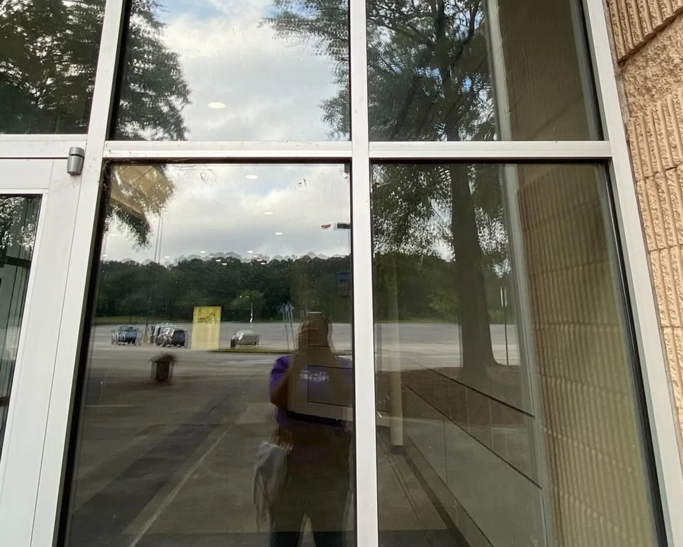 commercial cleaning vs domestic cleaning