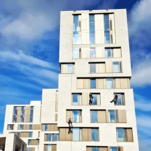 abseil-cleaninig-2-scaled.webp