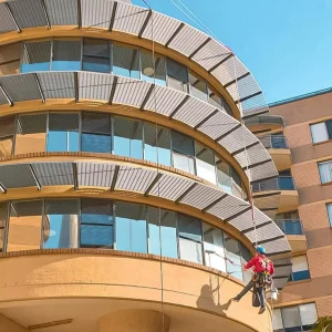 abseiling-cleaning-scaled.webp