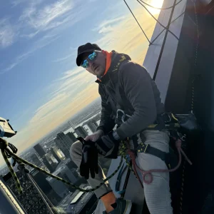 abseiling-window-cleaning-near-me-scaled.webp
