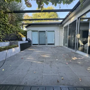 concrete-cleaning-and-sealing-melbourne-scaled.webp