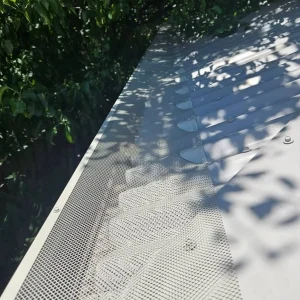 low pressure roof cleaning