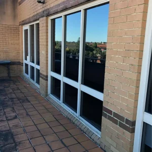 office-window-cleaning-in-Melbourne.webp
