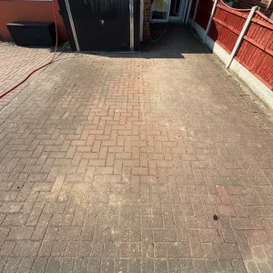 pressure cleaning driveways