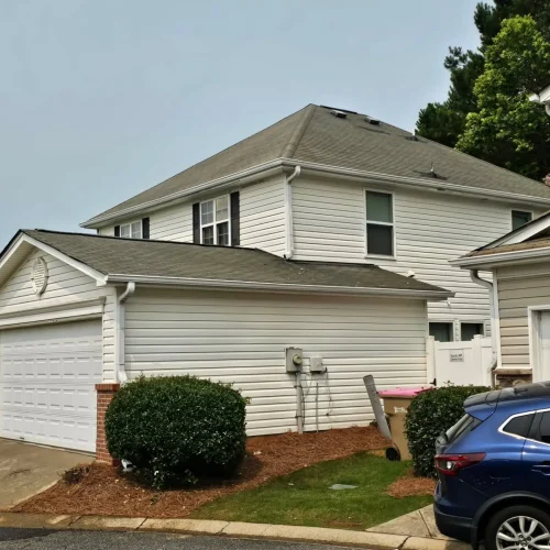 roof-cleaning-companies-near-me.webp