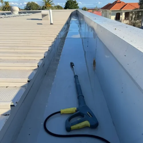 roof cleaning process