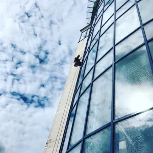 window cleaning abseiling