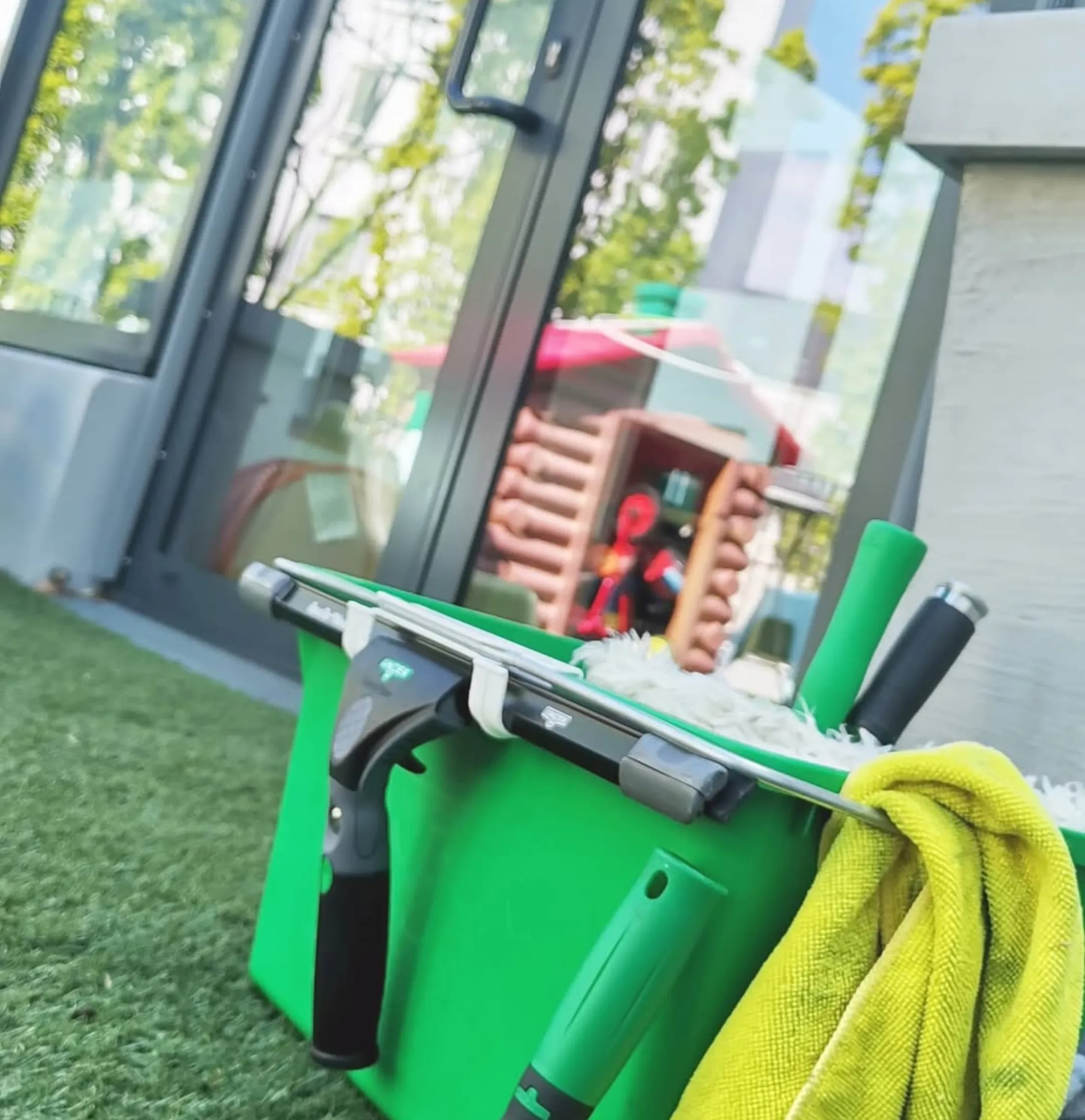 natural way to clean window tracks