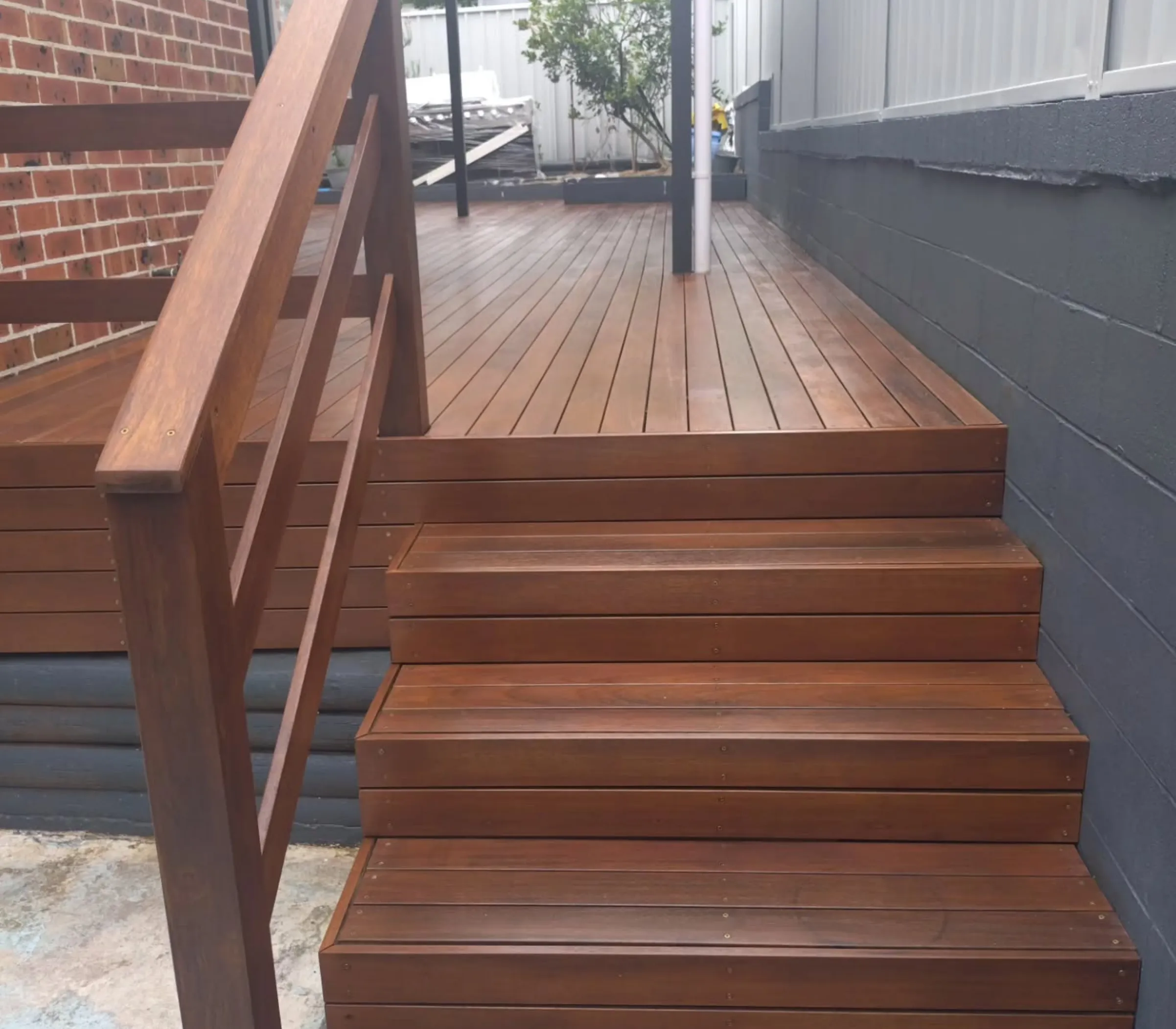 pressure wash deck safely