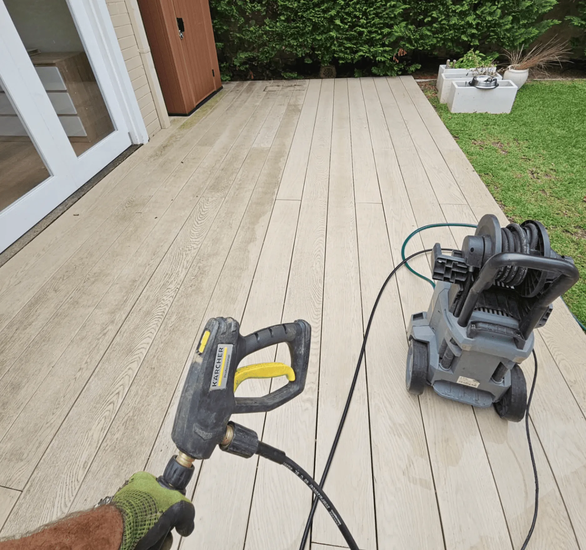 what pressure washer professionals use