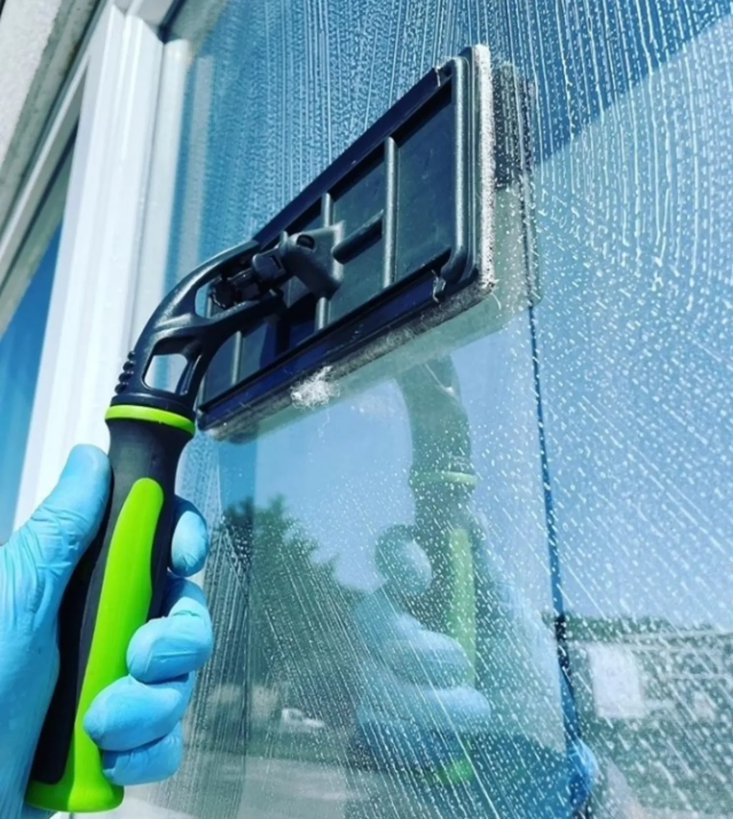 how long does it take to clean a window