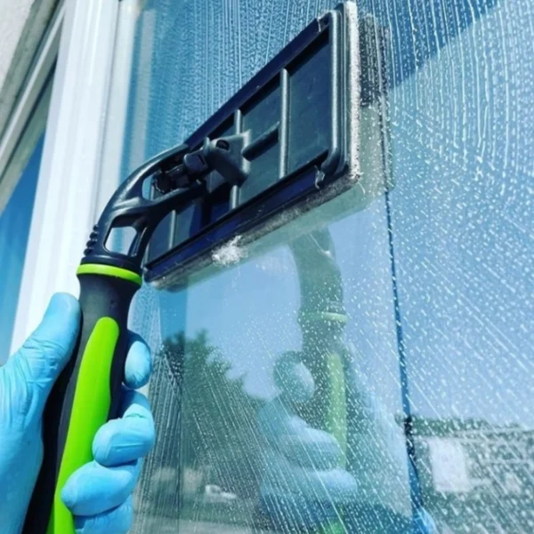 how long does it take to clean a window