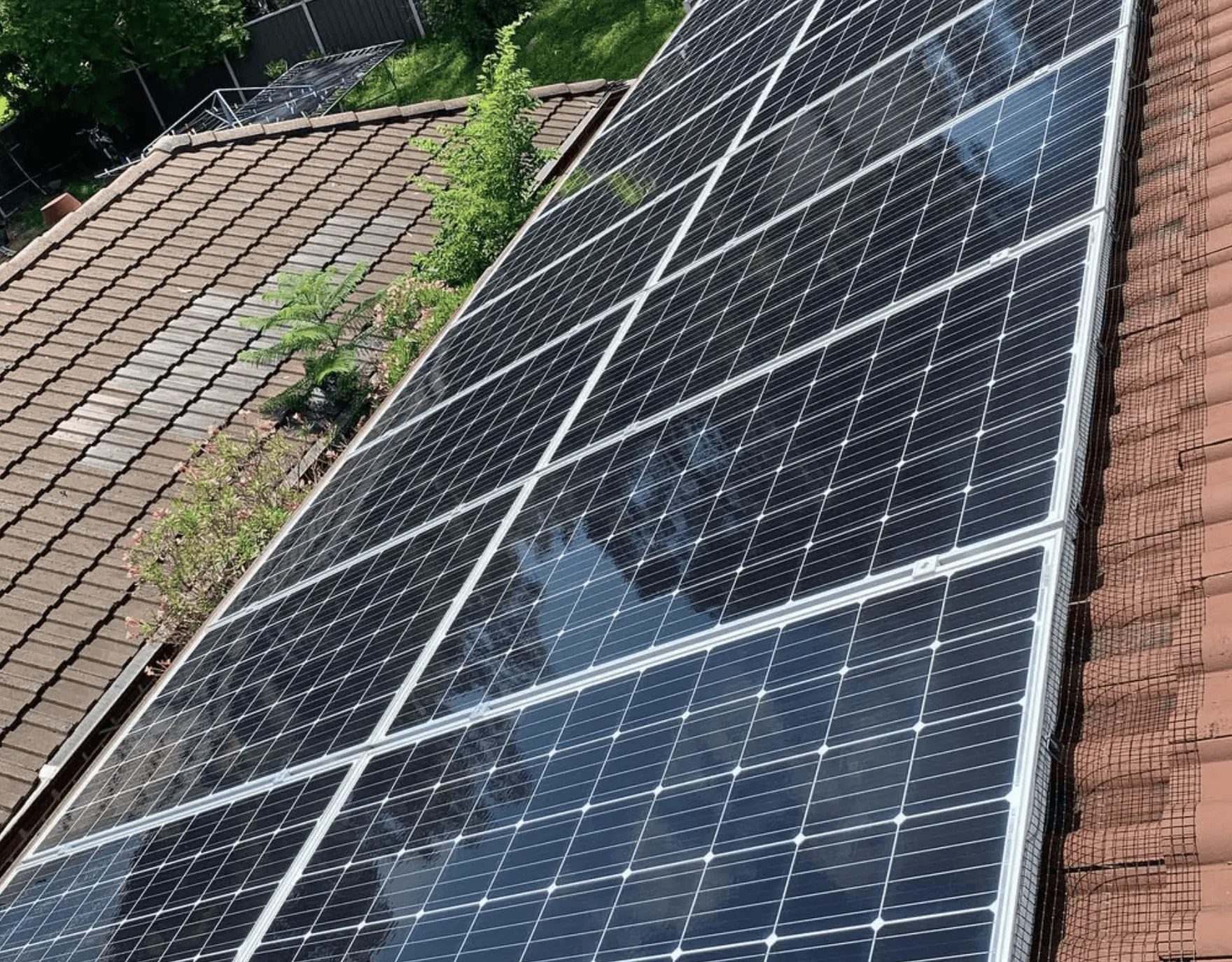 you need to turn off solar panels before cleaning